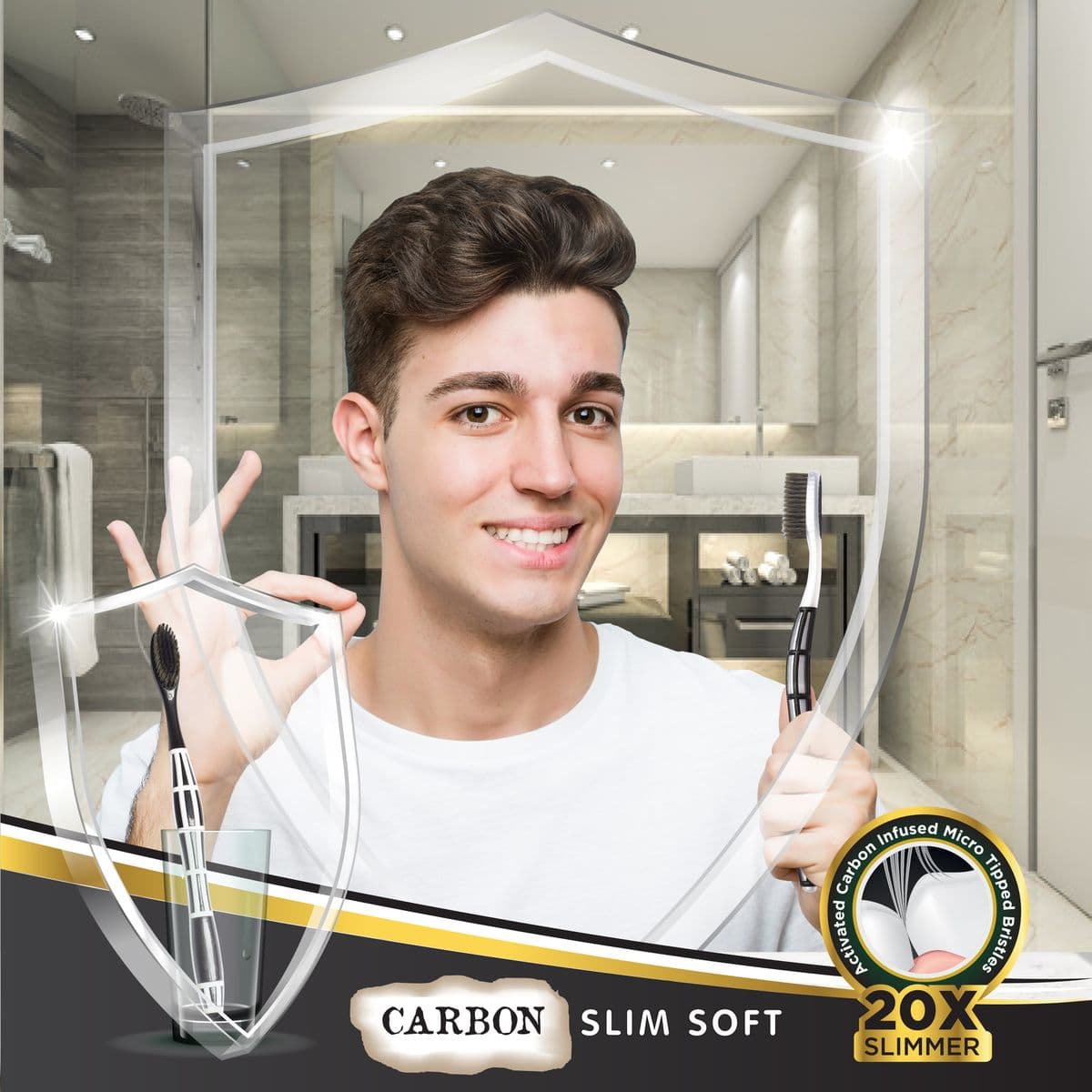 Người mẫu nam cầm bàn chải Carbon Slim Soft